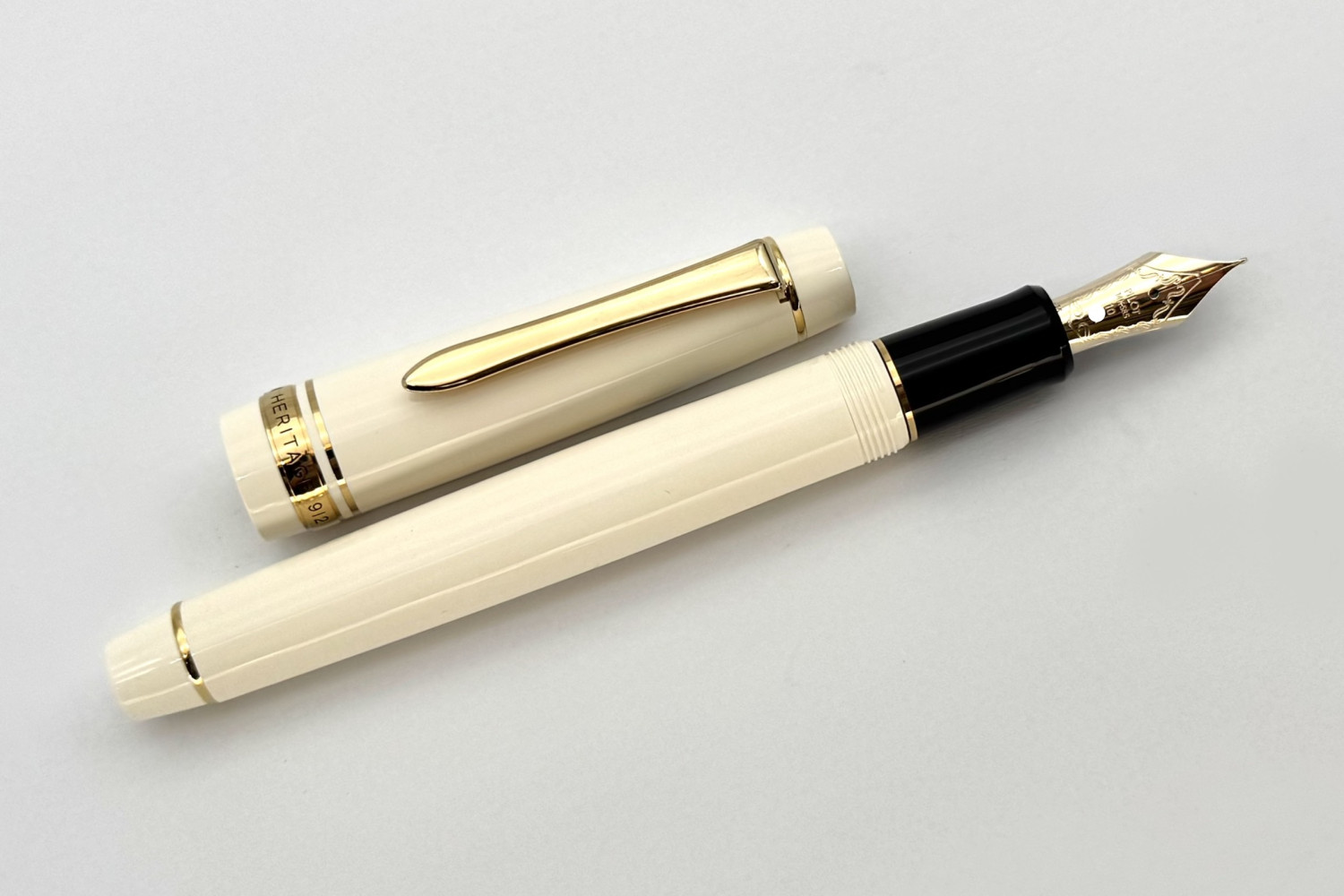 PilotLECustomHeritage912BonVoyageFP_E